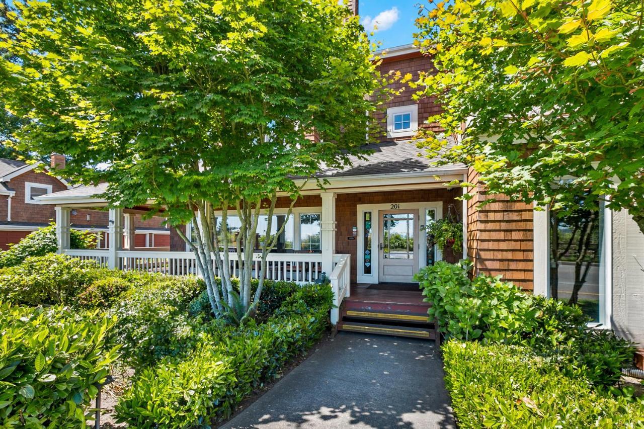Saratoga Inn Langley Exteriér fotografie