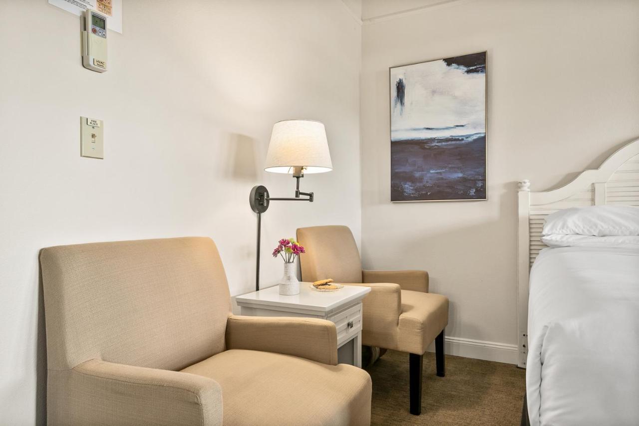 Saratoga Inn Langley Exteriér fotografie