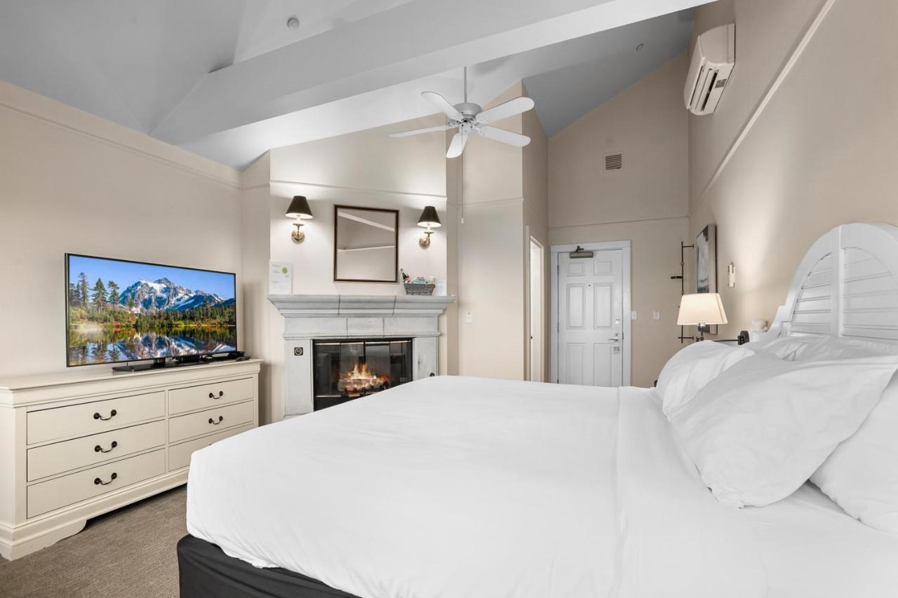Saratoga Inn Langley Exteriér fotografie